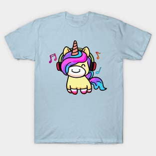 Happy smiling baby unicorn with headphones. Kawaii cartoon T-Shirt